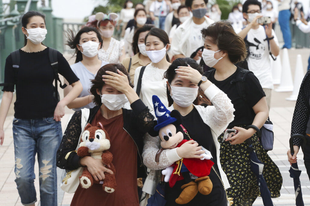 APTOPIX Virus Outbreak Japan Disneyland